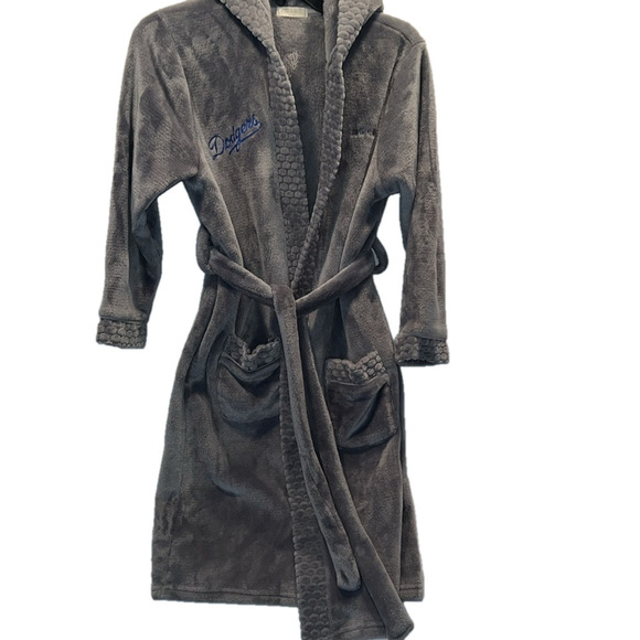 MGEOY Dodger's Bathrobe, SZ Youth, PTP 20”, Length 36”, Gray Velour W/hood - Picture 2 of 8